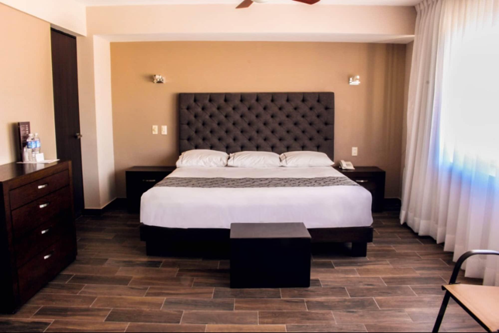 Hotel Senorial Platino Леон Екстер'єр фото